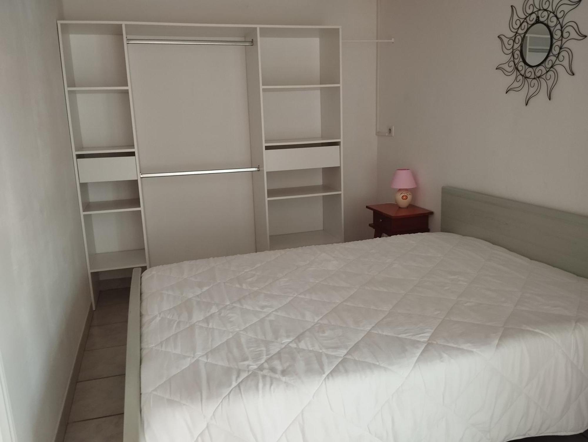 Bienvenue Au Pied Des Alpilles Apartment Saint-Etienne-du-Gres ภายนอก รูปภาพ
