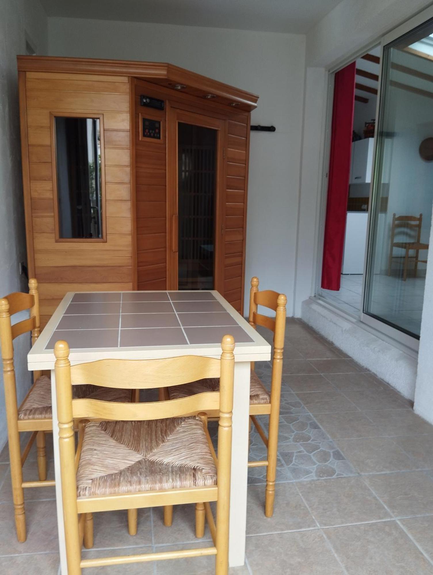 Bienvenue Au Pied Des Alpilles Apartment Saint-Etienne-du-Gres ภายนอก รูปภาพ