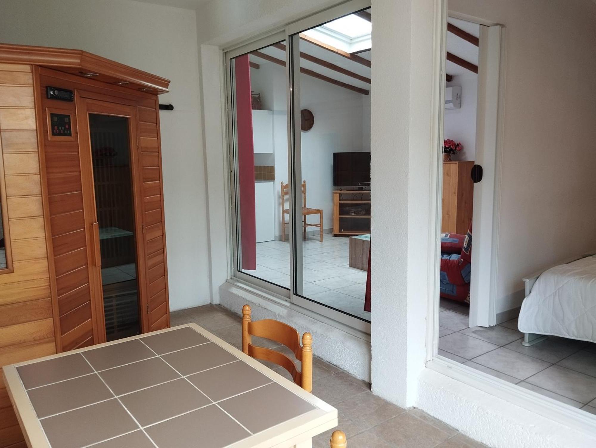 Bienvenue Au Pied Des Alpilles Apartment Saint-Etienne-du-Gres ภายนอก รูปภาพ