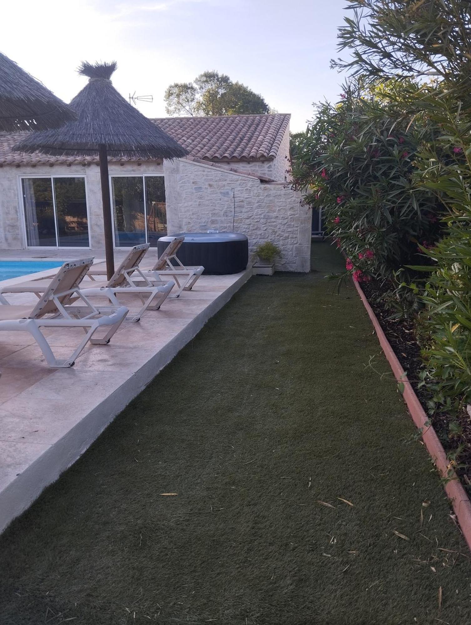 Bienvenue Au Pied Des Alpilles Apartment Saint-Etienne-du-Gres ภายนอก รูปภาพ